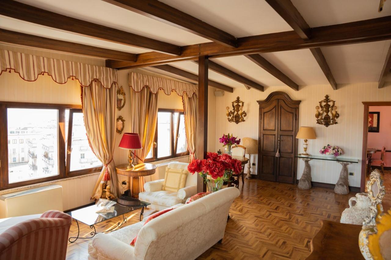 Prestigioso Attico Panoramico Cagliari Villa Exterior foto