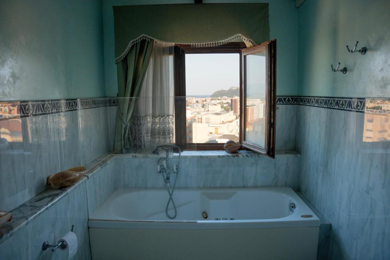 Prestigioso Attico Panoramico Cagliari Villa Exterior foto