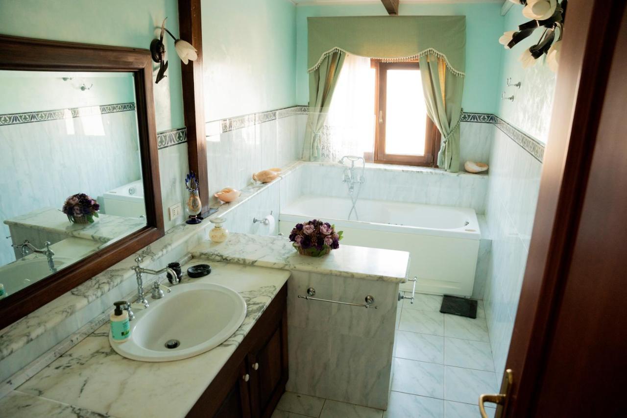 Prestigioso Attico Panoramico Cagliari Villa Exterior foto