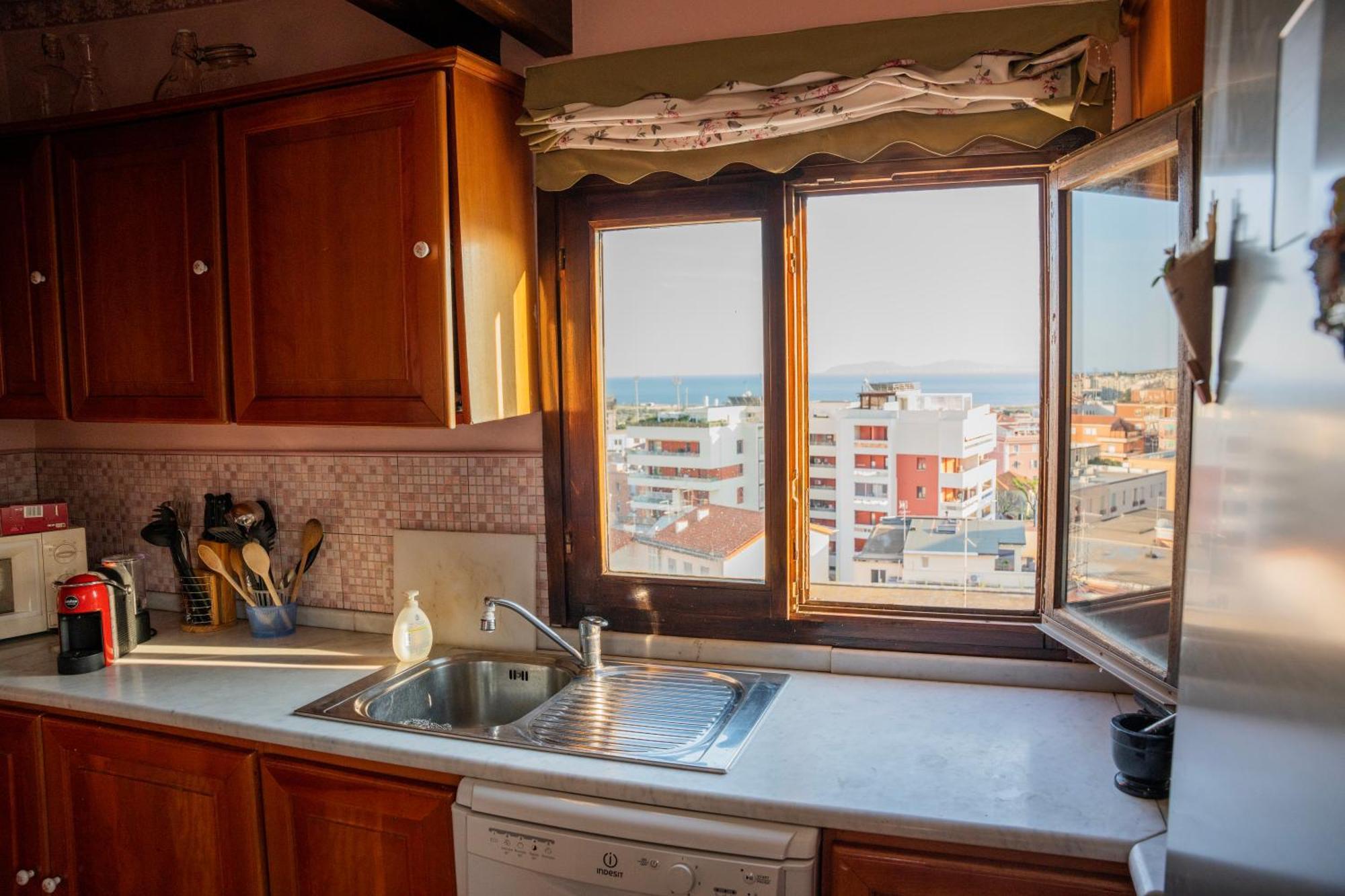 Prestigioso Attico Panoramico Cagliari Villa Exterior foto